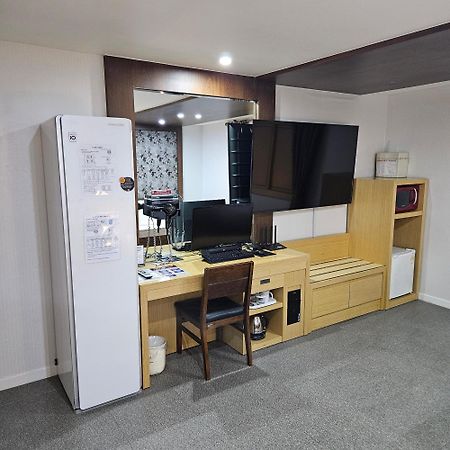 Symphony Hotel Σουγόν Εξωτερικό φωτογραφία