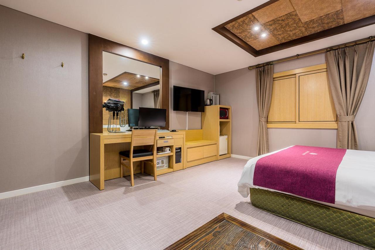 Symphony Hotel Σουγόν Εξωτερικό φωτογραφία