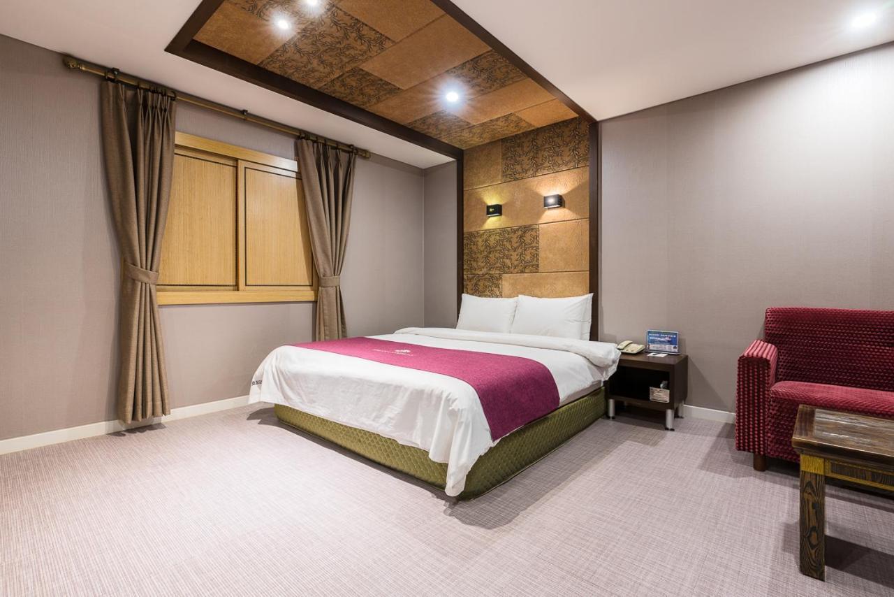 Symphony Hotel Σουγόν Εξωτερικό φωτογραφία