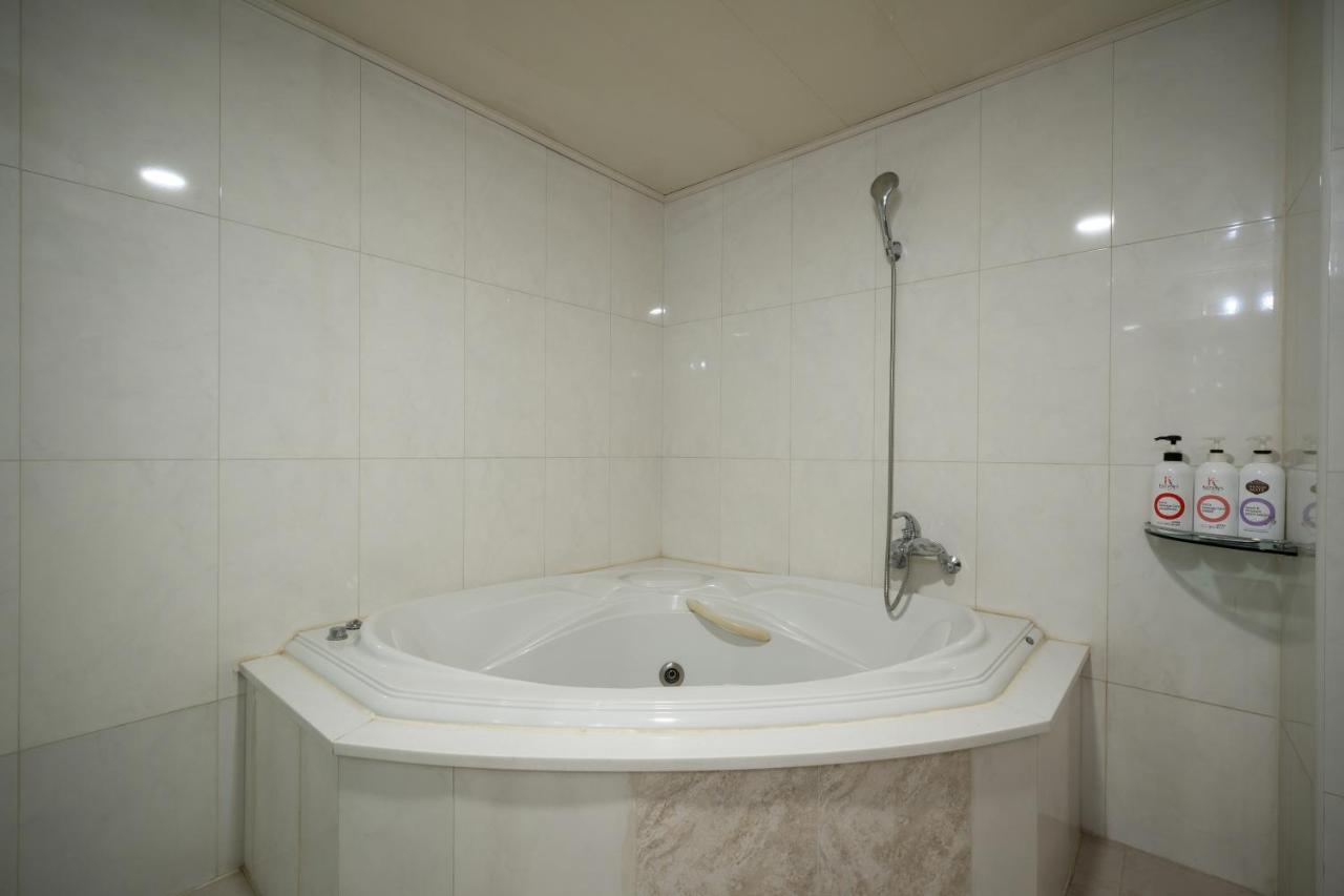 Symphony Hotel Σουγόν Εξωτερικό φωτογραφία