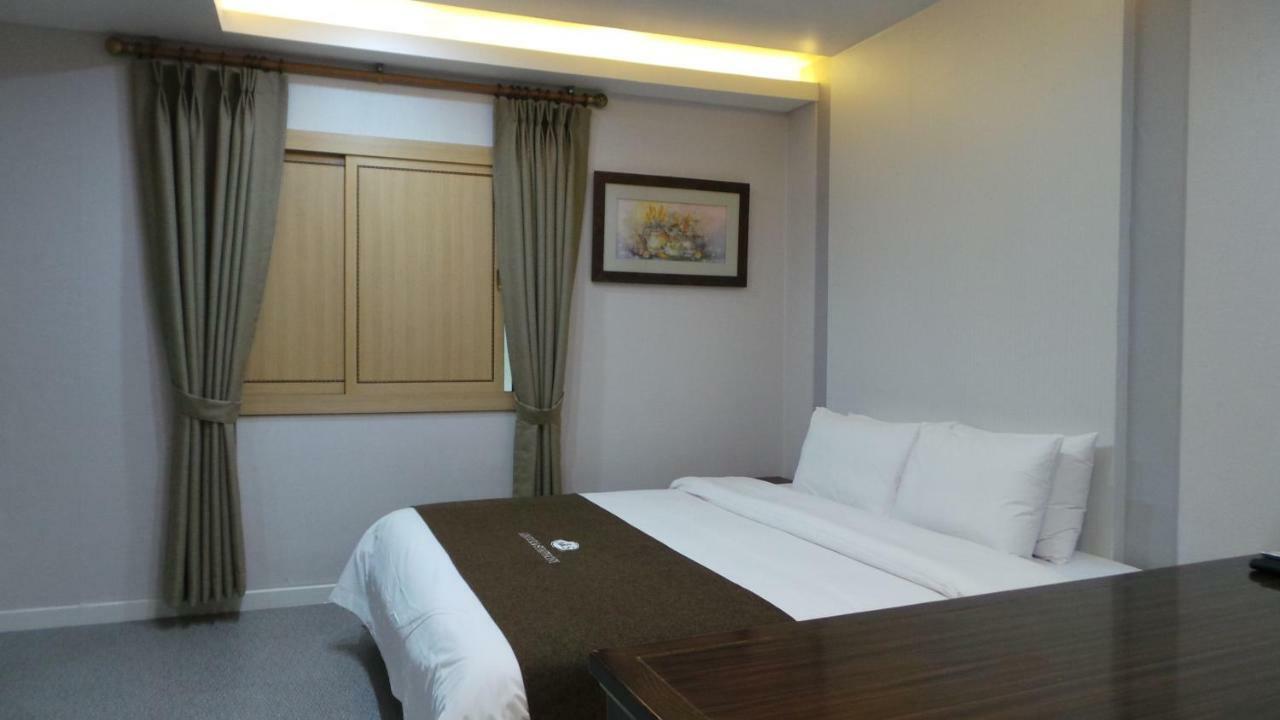 Symphony Hotel Σουγόν Εξωτερικό φωτογραφία