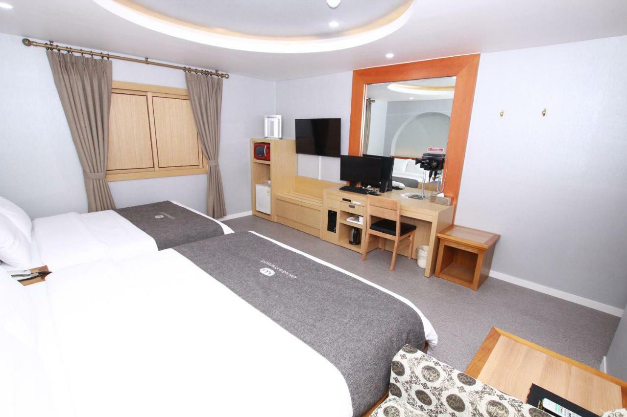 Symphony Hotel Σουγόν Εξωτερικό φωτογραφία