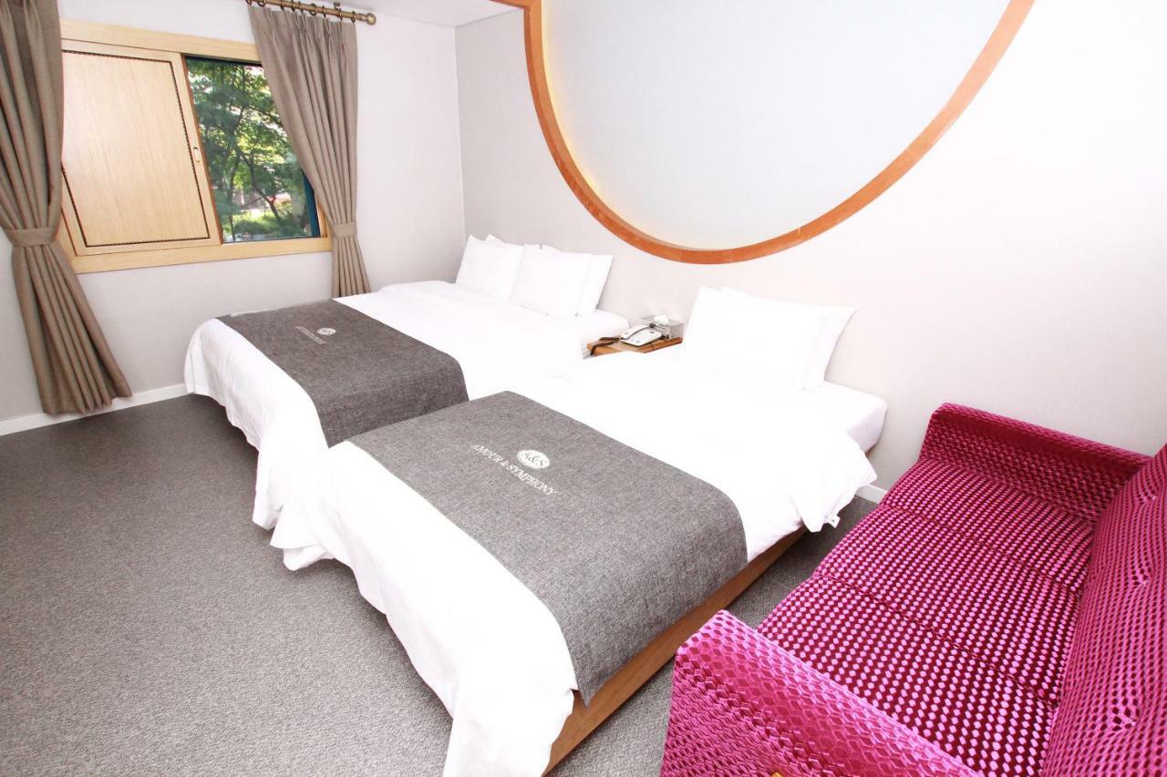 Symphony Hotel Σουγόν Εξωτερικό φωτογραφία