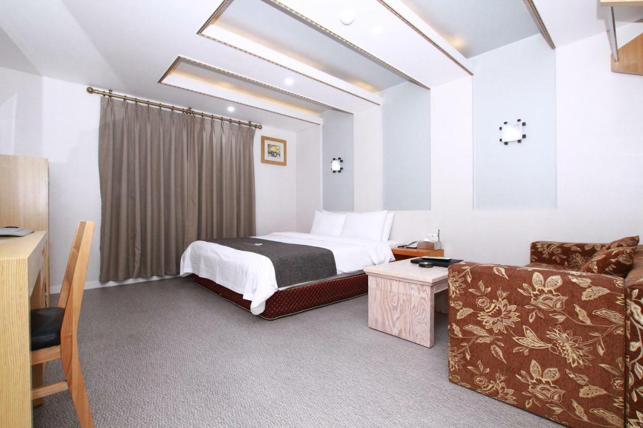 Symphony Hotel Σουγόν Εξωτερικό φωτογραφία
