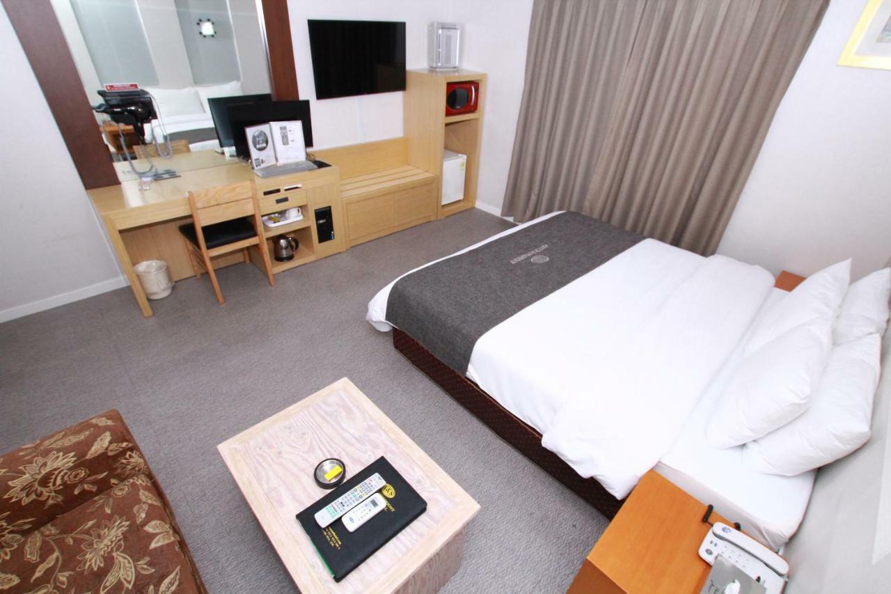 Symphony Hotel Σουγόν Εξωτερικό φωτογραφία